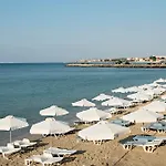 Üdülőközpont Sol By Melia Bay 4*