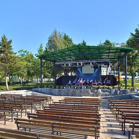 Sol Bay אתר נופש נסבר