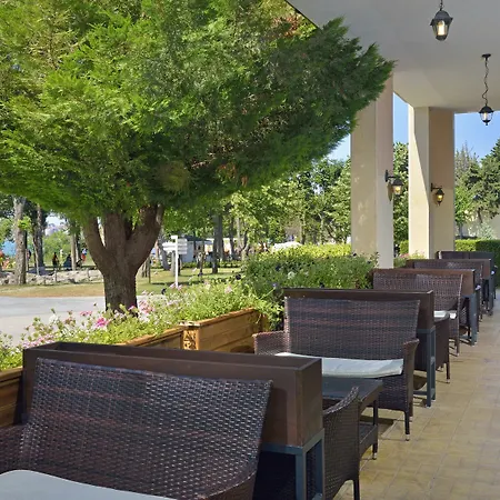 Sol Bay 4* נסבר