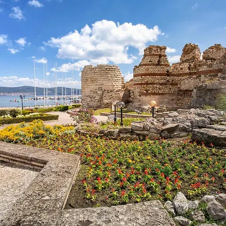 리조트 Sol Bay 네세부르