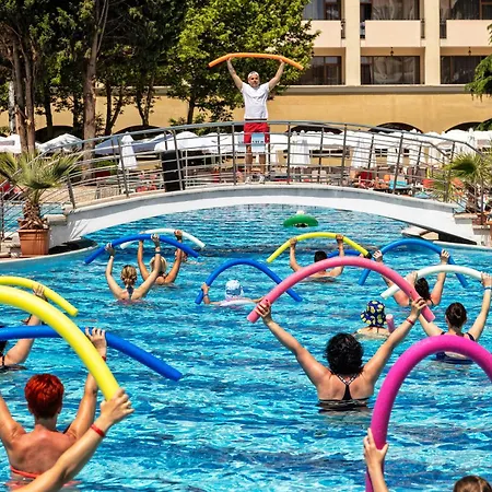 Sol By Melia Bay אתר נופש נסבר
