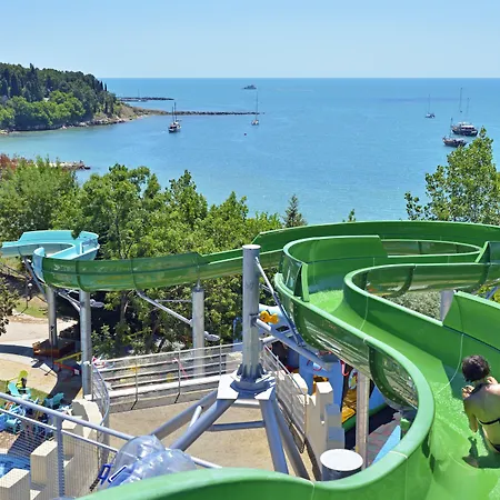 Üdülőközpont Sol By Melia Bay 4*