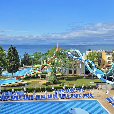 리조트 Sol Bay 네세부르